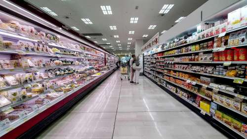 Foto Supermercati aperti 1 maggio 2024: quali sono e come trovarli. Chiusura totale per pochi